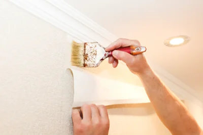 Pose de papier peint au Seure — revêtements muraux et toiles de verre